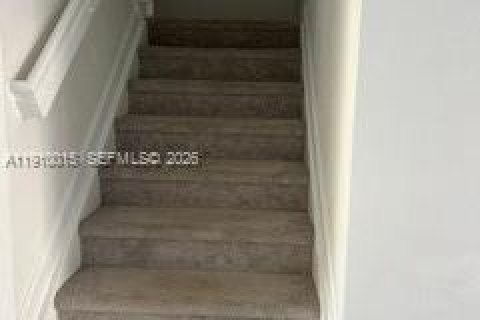 Adosado en alquiler en Homestead, Florida, 3 dormitorios, 137.77 m2 № 2054992 - foto 13