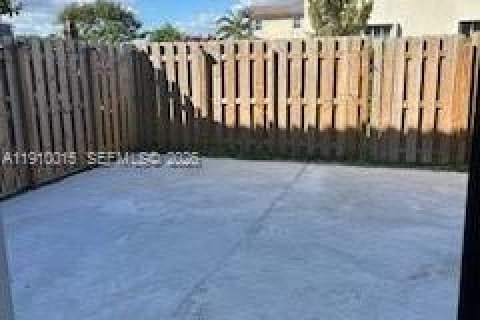 Adosado en alquiler en Homestead, Florida, 3 dormitorios, 137.77 m2 № 2054992 - foto 9