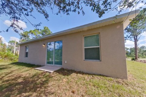 Villa ou maison à louer à Lehigh Acres, Floride: 4 chambres, 134.62 m2 № 2429481 - photo 18