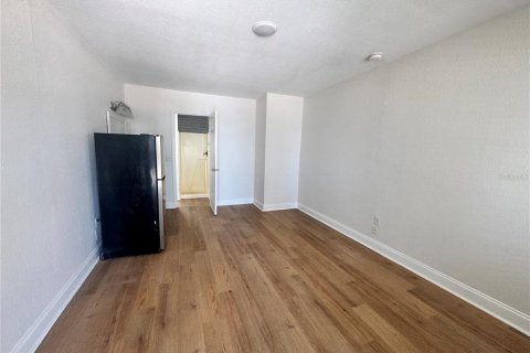 Apartamento en alquiler en Daytona Beach Shores, Florida, 32.52 m2 № 1901148 - foto 2