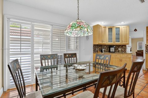 Adosado en venta en Pompano Beach, Florida, 4 dormitorios, 211.63 m2 № 1949652 - foto 16