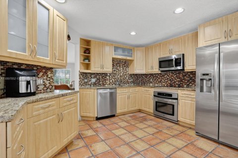 Adosado en venta en Pompano Beach, Florida, 4 dormitorios, 211.63 m2 № 1949652 - foto 4