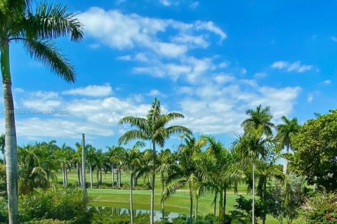 Снять в аренду виллу или дом в Майами-Бич, Флорида 5 спален, 347.55м2, № 2016072 - фото 3