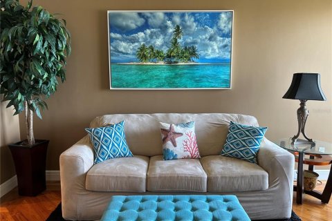 Condo in South Pasadena, Florida, 2 bedrooms № 2103550 - photo 8