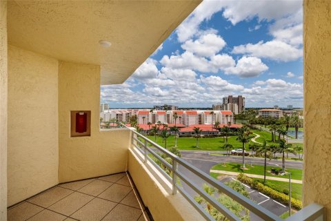 Condo in South Pasadena, Florida, 2 bedrooms № 2103550 - photo 5