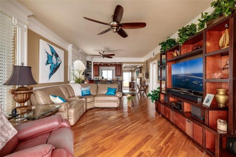Condo in South Pasadena, Florida, 2 bedrooms № 2103550 - photo 15
