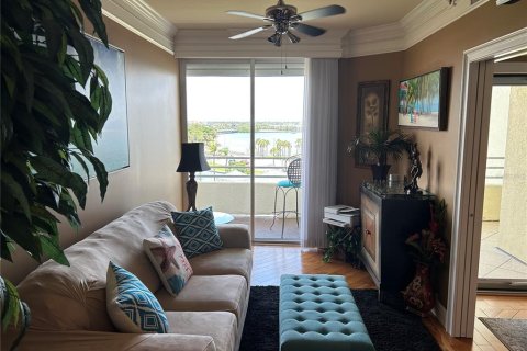 Condo in South Pasadena, Florida, 2 bedrooms № 2103550 - photo 7