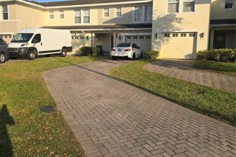 Touwnhouse à louer à Kissimmee, Floride: 3 chambres, 128.39 m2 № 2096741 - photo 2