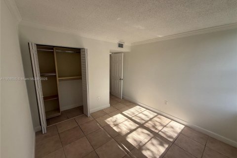 Copropriété à louer à Miami, Floride: 2 chambres, 86.12 m2 № 1956663 - photo 9