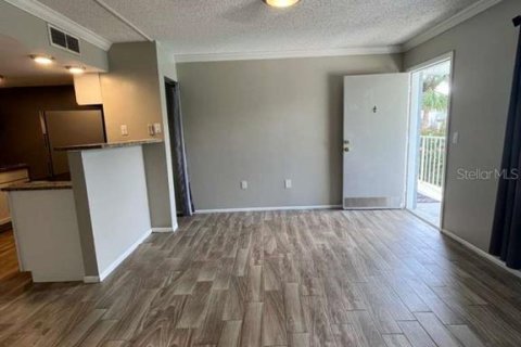 Condominio en alquiler en Altamonte Springs, Florida, 1 dormitorio, 46.08 m2 № 2157932 - foto 11