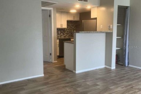 Condominio en alquiler en Altamonte Springs, Florida, 1 dormitorio, 46.08 m2 № 2157932 - foto 10