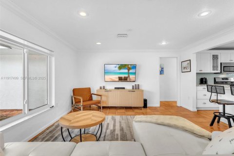 Villa ou maison à vendre à Pompano Beach, Floride: 3 chambres, 135.36 m2 № 1976648 - photo 9