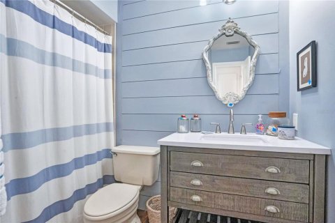 Condo in New Smyrna Beach, Florida, 2 bedrooms № 2258539 - photo 26