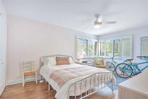 Condo in New Smyrna Beach, Florida, 2 bedrooms № 2258539 - photo 25