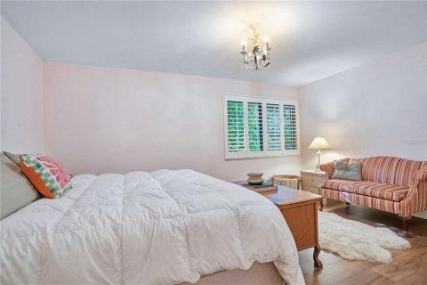 Condo in New Smyrna Beach, Florida, 2 bedrooms № 2258539 - photo 19