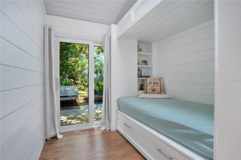 Condo in New Smyrna Beach, Florida, 2 bedrooms № 2258539 - photo 13