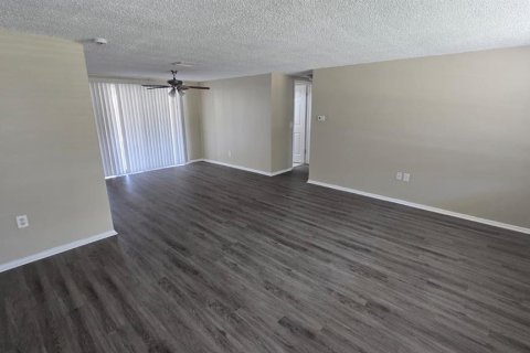House in Holiday, Florida 3 bedrooms, 148.27 sq.m. № 1903780 - photo 4