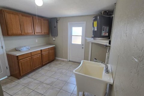 House in Holiday, Florida 3 bedrooms, 148.27 sq.m. № 1903780 - photo 10