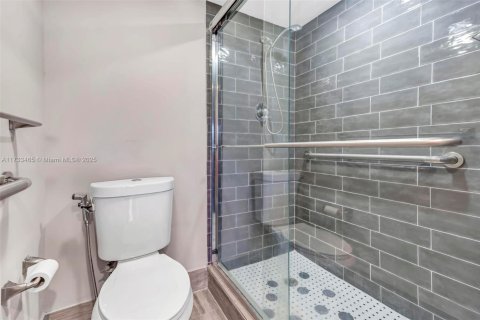 Купить кондоминиум в Пемброк-Пайнс, Флорида 2 спальни, 110.74м2, № 1483440 - фото 13