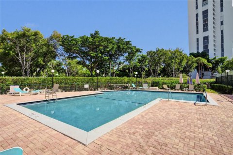 House in Aventura, Florida 1 bedroom, 81.01 sq.m. № 1954161 - photo 29