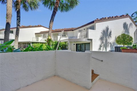 House in Aventura, Florida 1 bedroom, 81.01 sq.m. № 1954161 - photo 18