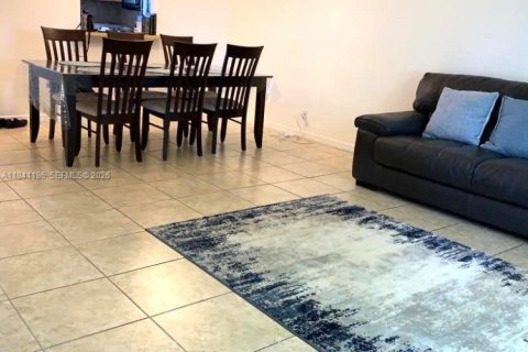 Condo in Dania Beach, Florida, 2 bedrooms  № 2031751 - photo 10