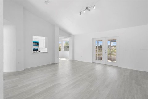 House in Sebring, Florida 3 bedrooms, 164.62 sq.m. № 1717534 - photo 28