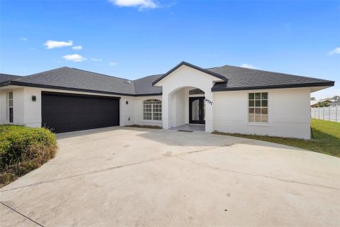 House in Sebring, Florida 3 bedrooms, 164.62 sq.m. № 1717534 - photo 2