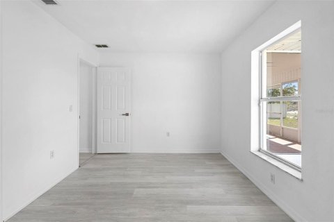 House in Sebring, Florida 3 bedrooms, 164.62 sq.m. № 1717534 - photo 16