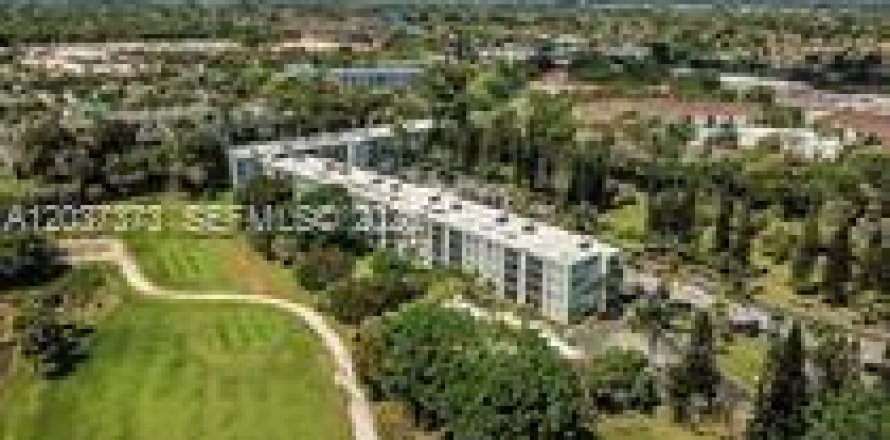 Appartement à Sunrise, Floride 2 chambres, 132.39 m2 № 2087521
