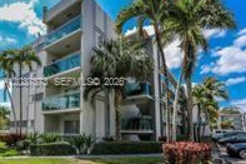 Appartement à louer à Sunrise, Floride: 2 chambres, 132.39 m2 № 2087521 - photo 3