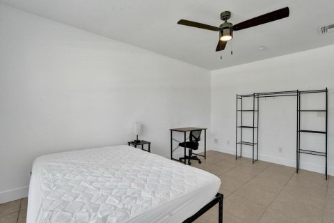 Commercial property in Riviera Beach, Florida 202.16 sq.m. № 2190442 - photo 23