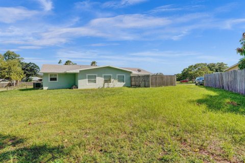 Commercial property in Riviera Beach, Florida 202.16 sq.m. № 2190442 - photo 15