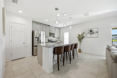 Villa ou maison à vendre à Kissimmee, Floride: 4 chambres, 200.2 m2 № 2294492 - photo 15