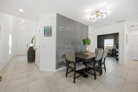 Villa ou maison à vendre à Kissimmee, Floride: 4 chambres, 200.2 m2 № 2294492 - photo 17