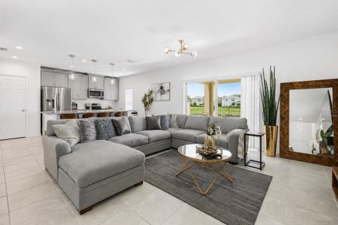 Villa ou maison à vendre à Kissimmee, Floride: 4 chambres, 200.2 m2 № 2294492 - photo 3