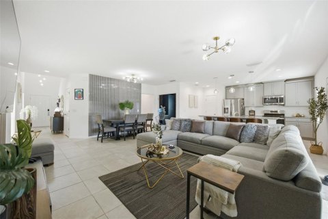 Villa ou maison à vendre à Kissimmee, Floride: 4 chambres, 200.2 m2 № 2294492 - photo 14