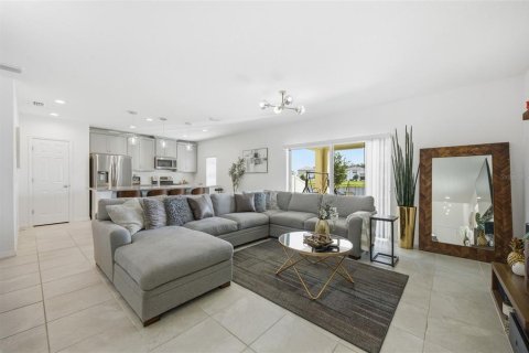Villa ou maison à vendre à Kissimmee, Floride: 4 chambres, 200.2 m2 № 2294492 - photo 13
