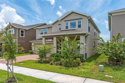 House in Saint Cloud, Florida 5 bedrooms № 1850582 - photo 10