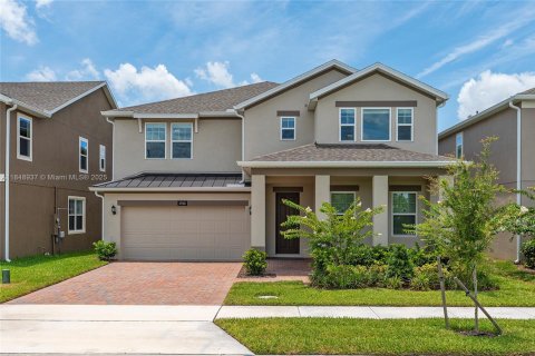 House in Saint Cloud, Florida 5 bedrooms № 1850582 - photo 1