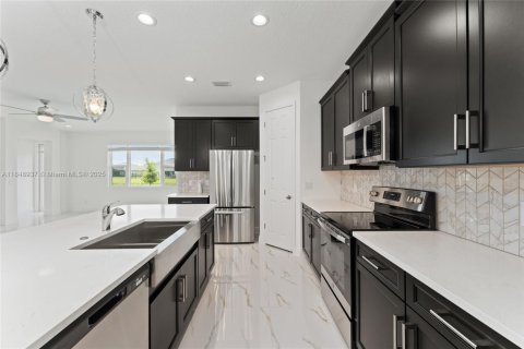 House in Saint Cloud, Florida 5 bedrooms № 1850582 - photo 5