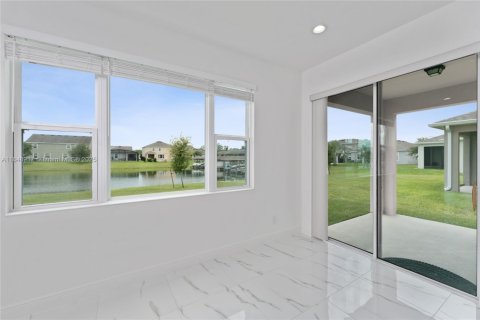 House in Saint Cloud, Florida 5 bedrooms № 1850582 - photo 4