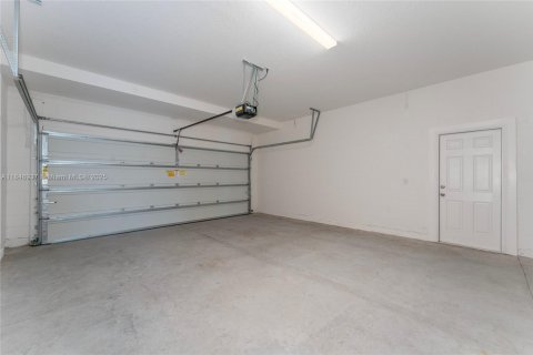 House in Saint Cloud, Florida 5 bedrooms № 1850582 - photo 24