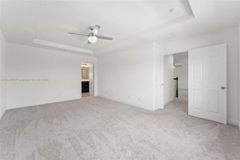 House in Saint Cloud, Florida 5 bedrooms № 1850582 - photo 15