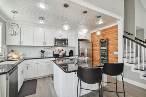 Casa en venta en Tampa, Florida, 3 dormitorios, 193.05 m2 № 1648742 - foto 16