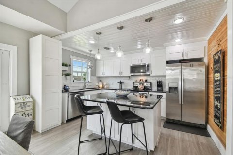 Casa en venta en Tampa, Florida, 3 dormitorios, 193.05 m2 № 1648742 - foto 22