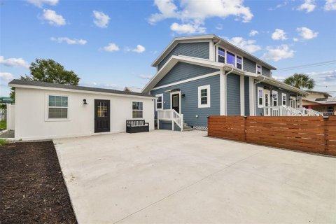 Casa en venta en Tampa, Florida, 3 dormitorios, 193.05 m2 № 1648742 - foto 8