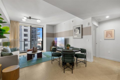 Condo in Miami, Florida, 1 bedroom  № 2026283 - photo 12