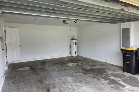 Casa en alquiler en Kissimmee, Florida, 4 dormitorios, 169.83 m2 № 1821205 - foto 19