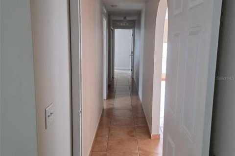Casa en alquiler en Kissimmee, Florida, 4 dormitorios, 169.83 m2 № 1821205 - foto 10